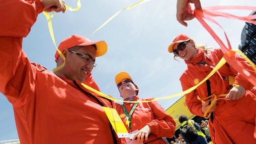 A group of Shell employees celebrating