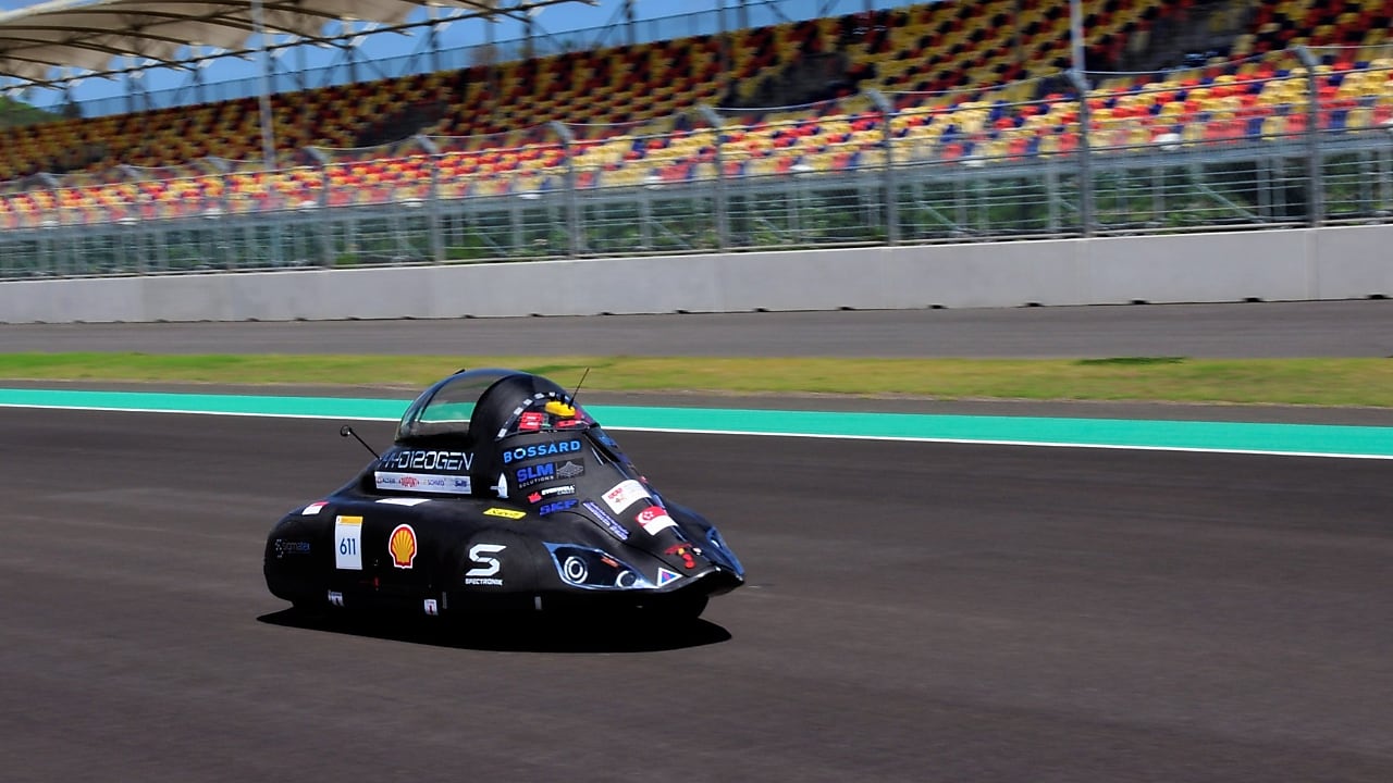 HYD12OGEN from Nanyang Technological University clocking time on the track