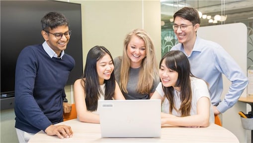 Shell employee in office