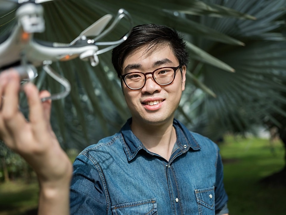 EnergyNova’s co-founder, Adec Thng developed a solid hydrogen powder that can power long-flying drones.