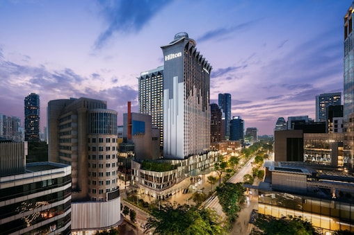 Hilton Singapore Orchard Exterior